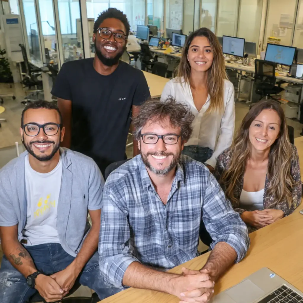 Equipe ExpertTech - Especialistas em Hospedagem de Sites.